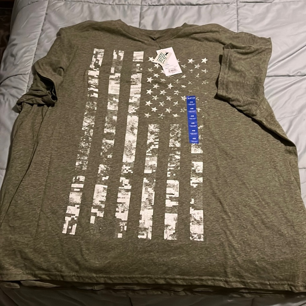 Apt. 9 t-shirt